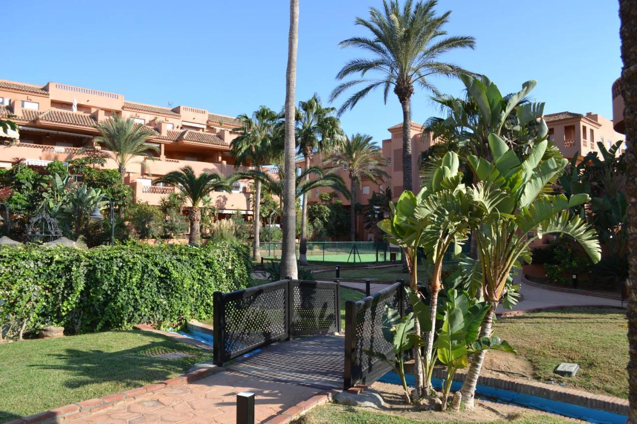 Apartementos Almerimar Golf Exterior photo